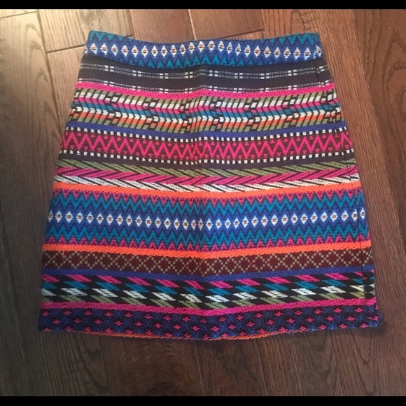 TopShop Tribal Aztec Miniskirt Multicolor. Size 2. - Picture 2 of 2